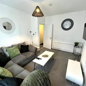  Apartment Spacious Two Bedroom Flat In